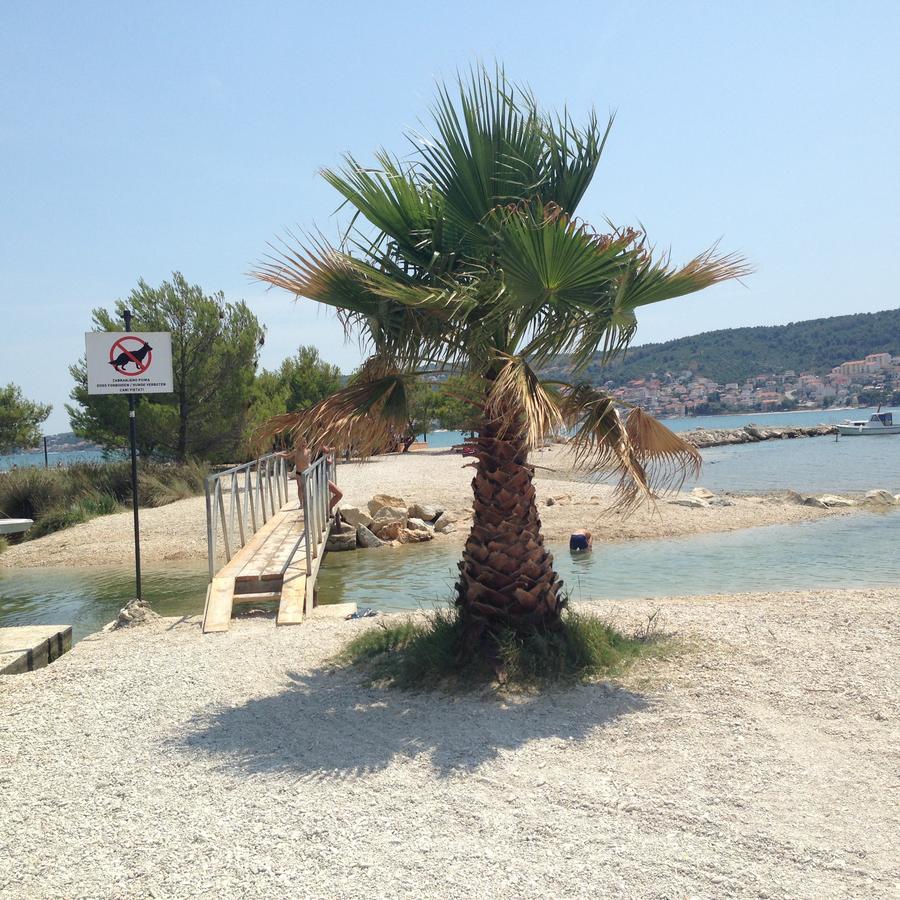 Chill Out Beach Apartments Trogir Buitenkant foto
