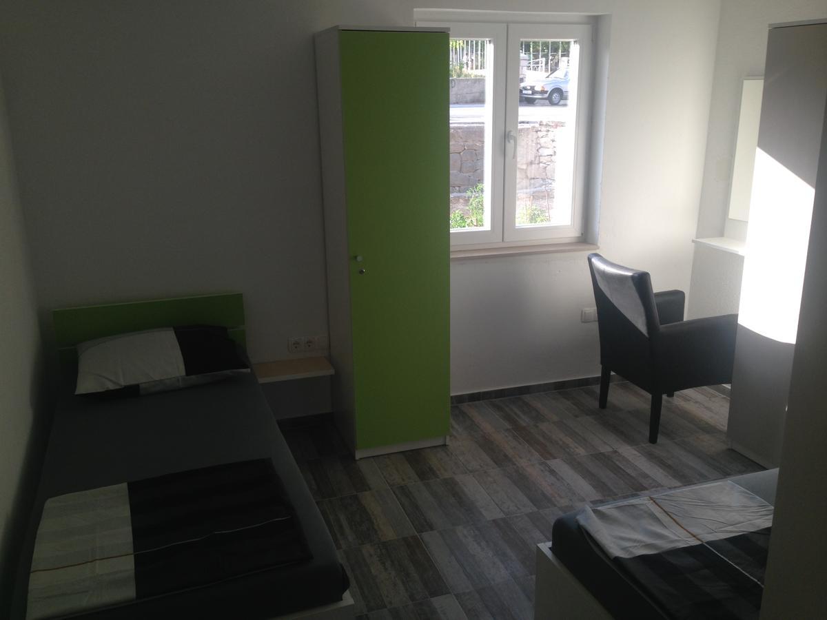 Chill Out Beach Apartments Trogir Buitenkant foto