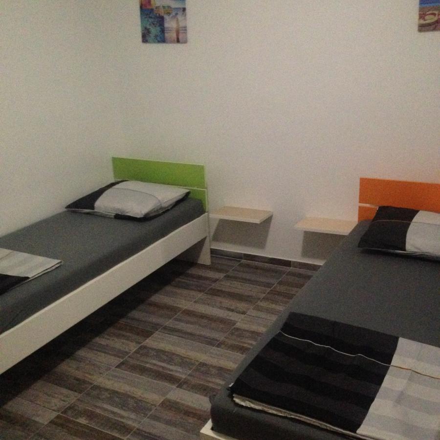 Chill Out Beach Apartments Trogir Buitenkant foto